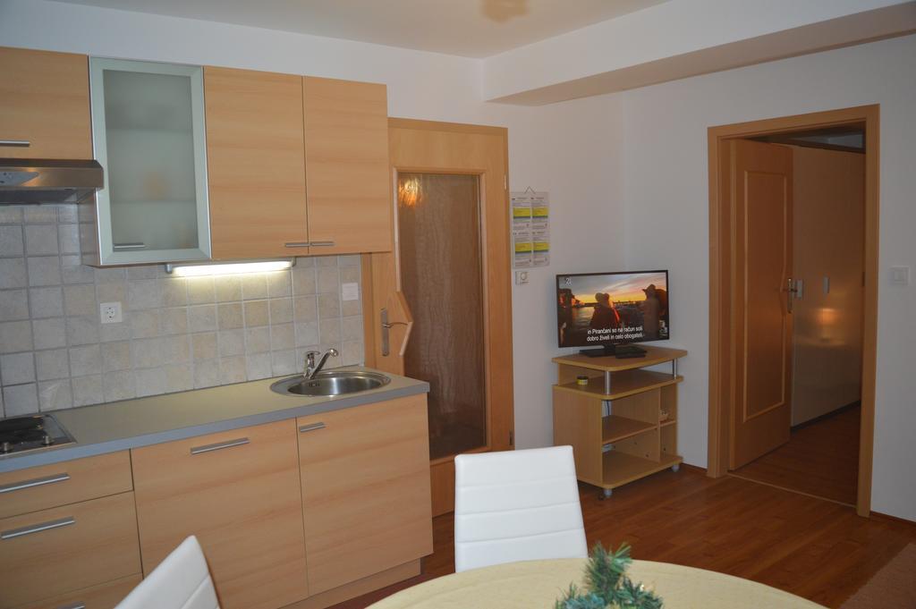 Apartment Jakelj Kranjska Gora Ruang foto